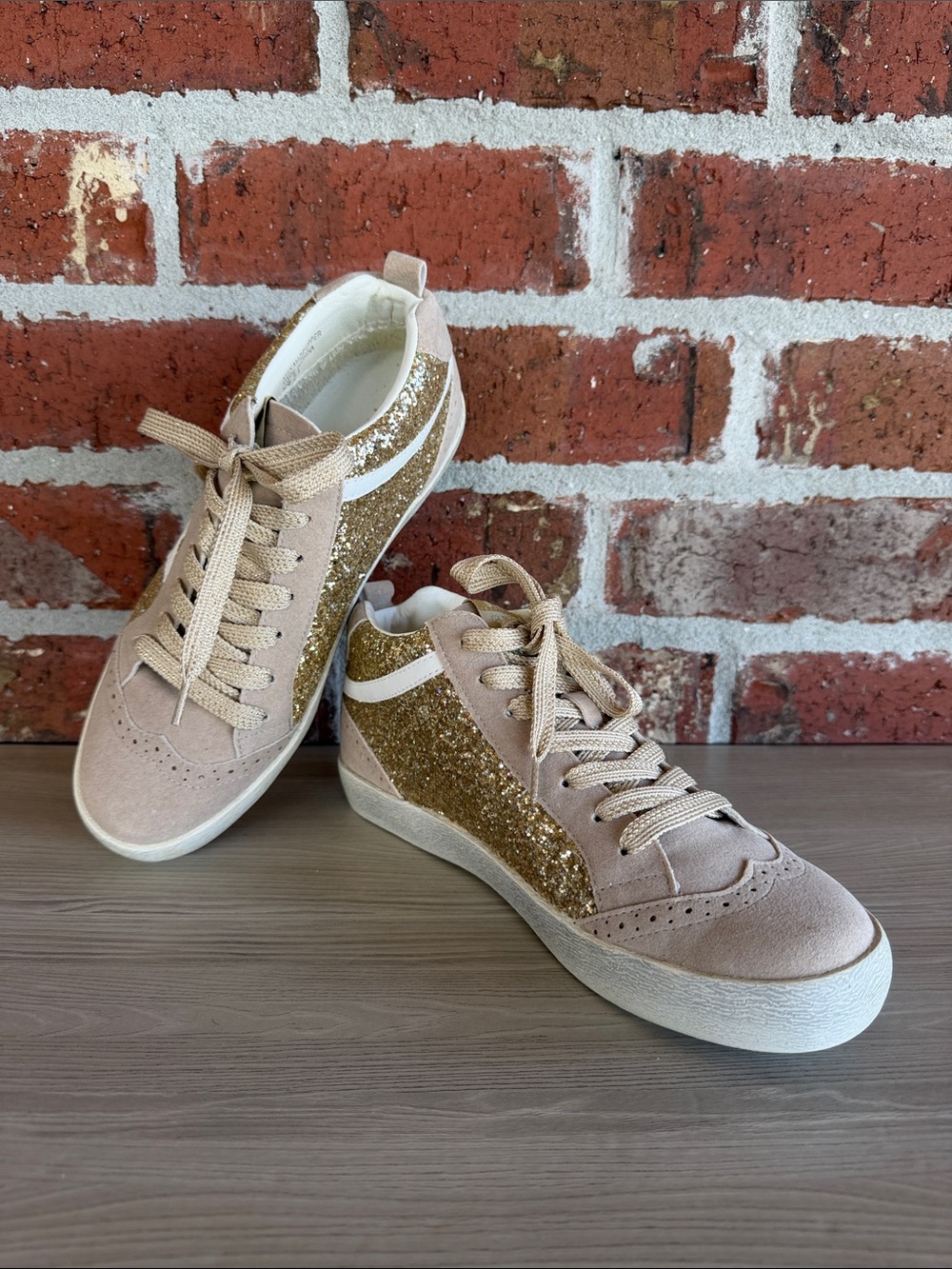 Women's Beige Sneakers with Gold Glitter Accents - Fashion Casual Lace-Up